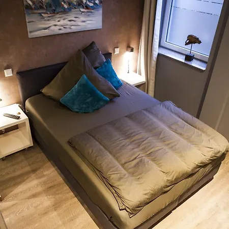 Nacht-quartier * Willich